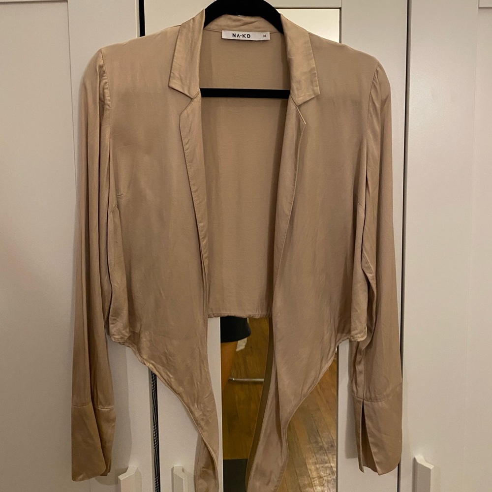 NA-KD gold silk tie top size small